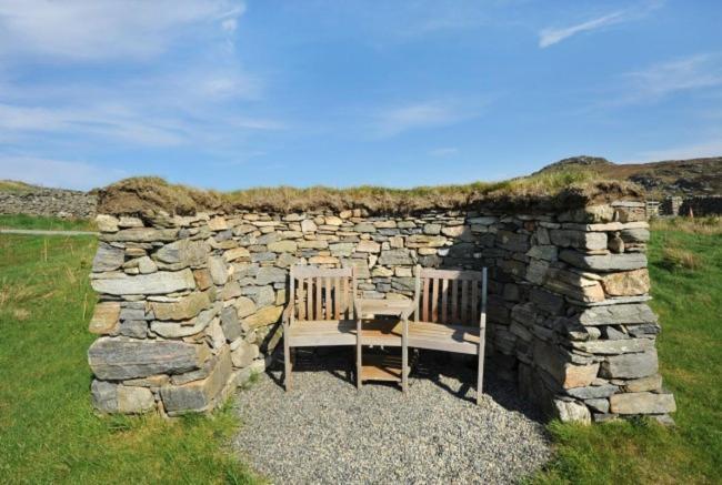 Tigh Bhisa Blackhouse Tolsta Chaolais Exterior photo